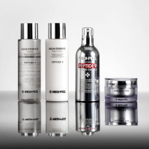 MEDIPEEL Peptide 9 Aqua Essence Toner Омолаживающий тонер с пептидами (250ml) MEDIPEEL Peptide 9 Aqua Essence Toner Омолаживающий тонер с пептидами (250ml)