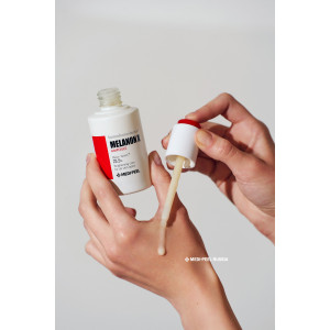 MEDIPEEL Melanon X Ampoule Ампульная сыворотка против пигментации (50ml) MEDIPEEL Melanon X Ampoule Ампульная сыворотка против пигментации (50ml)