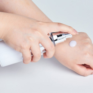 MEDIPEEL Peptide 9 Volume Essence PRO Эссенция с пептидами для эластичности кожи (100ml) MEDIPEEL Peptide 9 Volume Essence PRO Эссенция с пептидами для эластичности кожи (100ml)